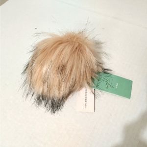 ANTHROPOLOGY Pom Pom